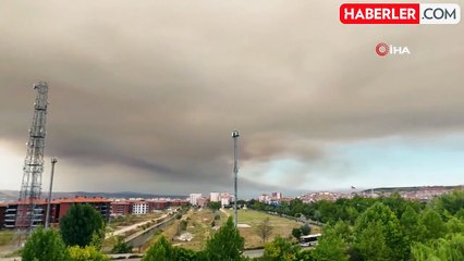 Bolu'daki orman yangınının dumanı Eskişehir'de böyle görüntülendi