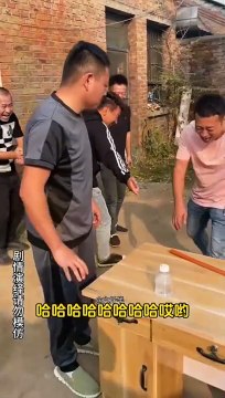 Bottle Standing Challenge The Lion King is so lucky #LOOK AGAIN LAUGHING AGAIN #If you don’t laugh after watching it, I will ...unny game. Chines beating meme. Junny game challenge chines framy video chings tiklak funny Vinol chimes Dummy video klok