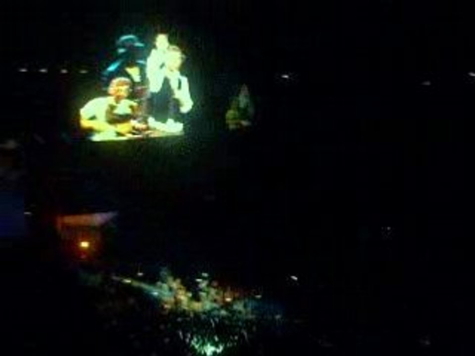 Christophe Maé à Bercy Don't Lie (Black Eyed Peas)