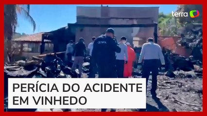 FAB começa a remover motores de aeronave da Voepass que caiu em Vinhedo; Cenipa faz perícia