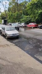 VÍDEO: Vazamento de esgoto incomoda moradores de via regional em Salvador; veja