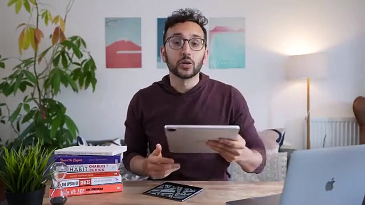 My Favourite Tech for Reading Books - Kindle vs iPad vs Books vs Audiobooks