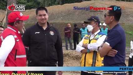 Menpora Dito Dampingi Presiden Tinjau Lapangan Sepak Bola Sport Center Ibu Kota Negara
