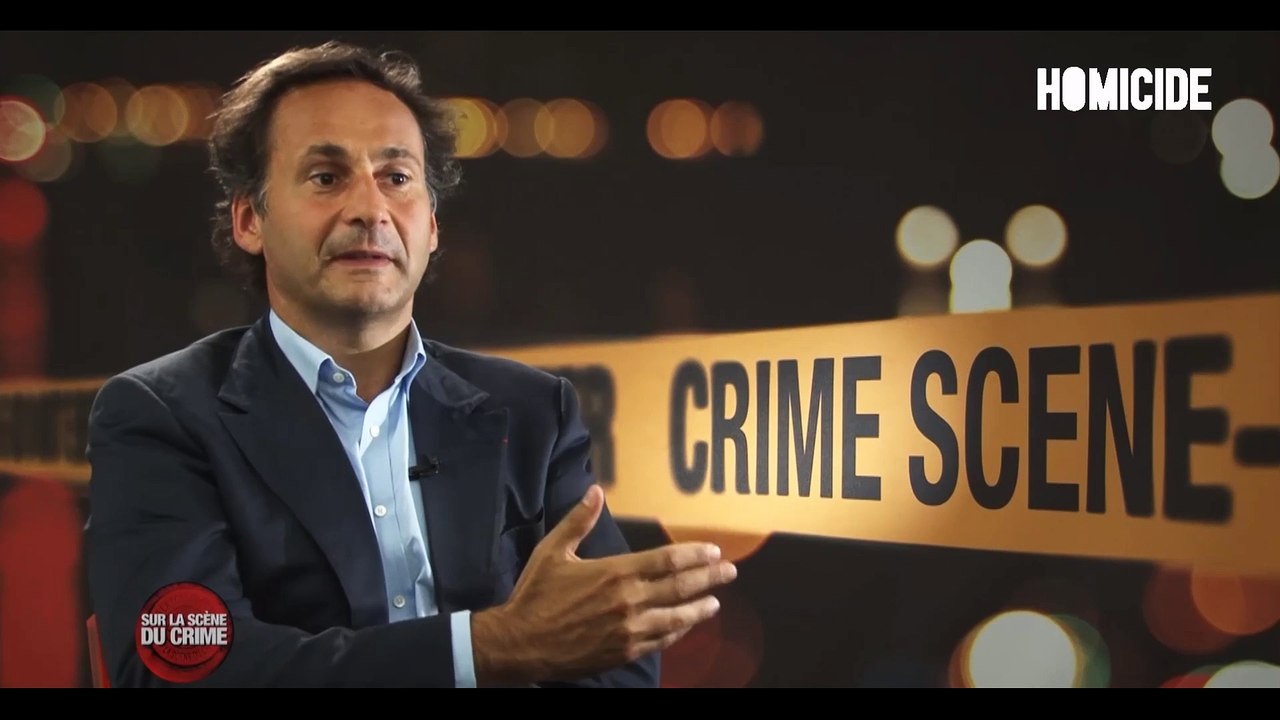 Sur La Scène Du Crime  La Mystérieuse Américaine