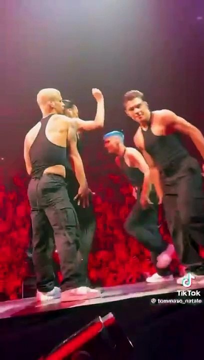 Paola Ferrari contro Elodie Rivendicare la lotta al patriarcato con il Lato B è scorretto