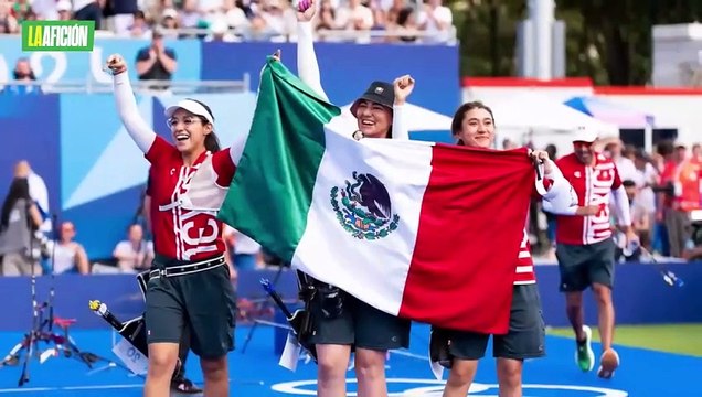 AMLO aplaude la gestión de Ana Guevara en CONADE