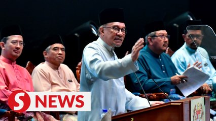 PM urges private sector to think about raising salaries, too