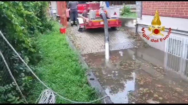 Maltempo, nubifragio a Torino: caduti alberi, allagamenti e danni