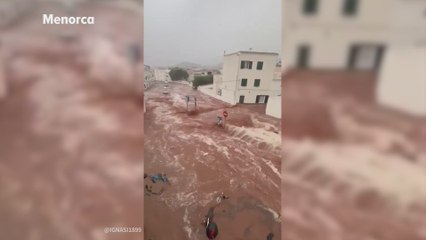 Las inundaciones en Menorca llegan a niveles casi apocalípticos: "parece que se vaya a hundir toda la isla"