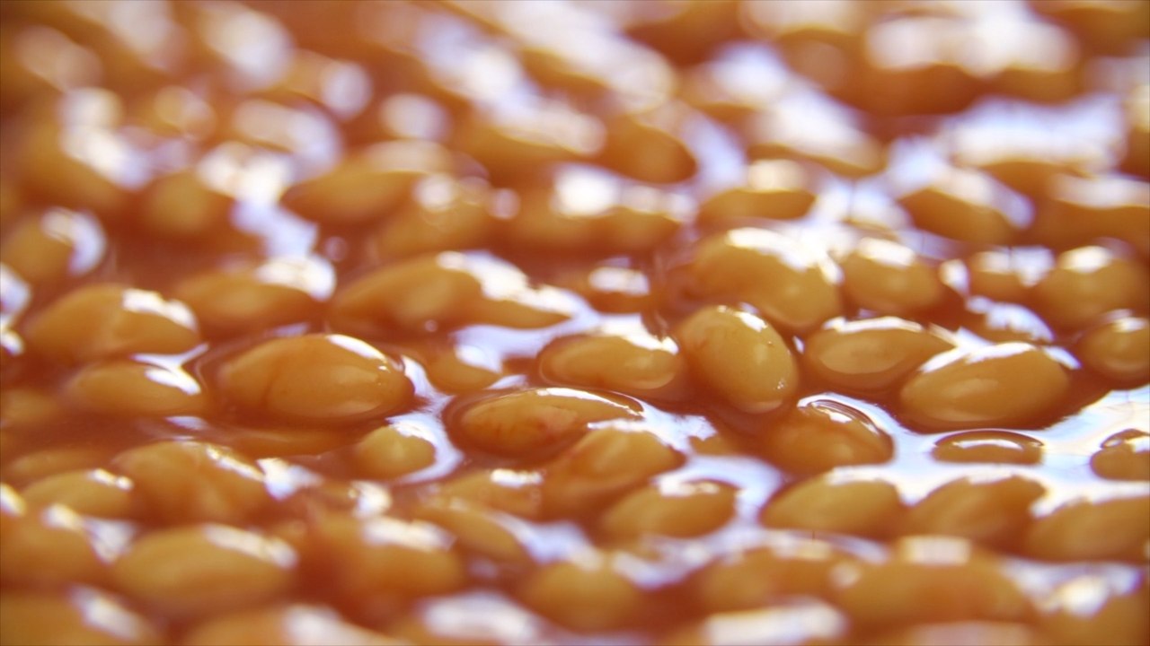 Bean There, Done That: US vs UK in the Great Baked Beans Debate