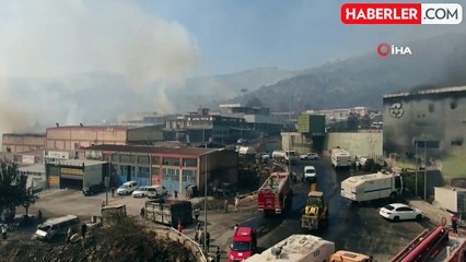 Karşıyaka'da Orman Yangınında İş Yerleri ve Geri Dönüşüm Tesisi Zarar Gördü