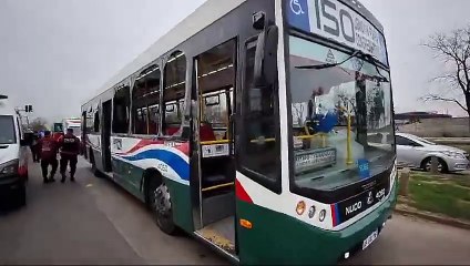 Así quedó el colectivo de la línea 150 tras el accidente