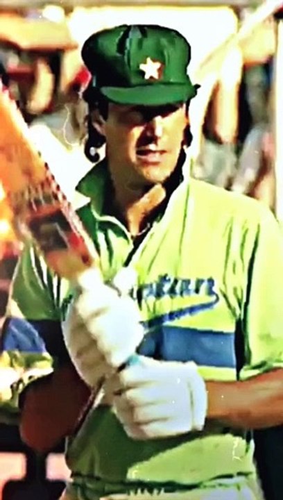 imrankhan.best bolar in cirket history