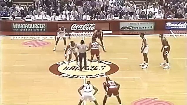 Michael Jordan vs Hakeem Olajuwon | #NBA Higlihts 30-1-1992, Chicago Bulls vs Houston Rockets