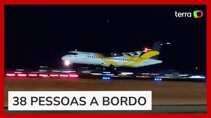 Vídeo mostra avião da Voepass pousando em Uberlândia após ser desviado por ‘questão técnica'
