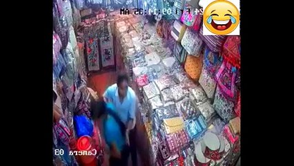 Cow Attacked On Women in Shop India Funny