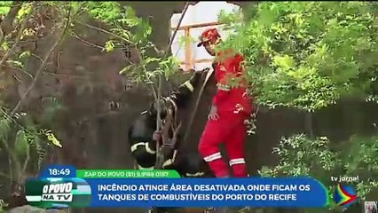 Incêndio atinge área dos tanques de combustíveis do Porto do Recife