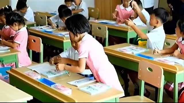 Estimado camarada Kim Jong Un visita Hotel 25 de abril e averigua estado de preparação docente para os alunos das zonas afetadas pela inundação