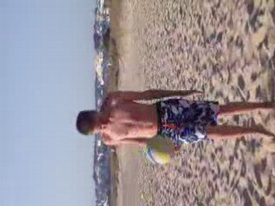 jonglage sur la plage