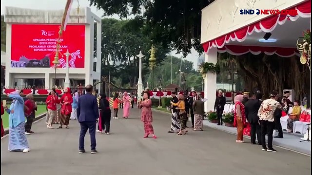 Jelang Upacara HUT ke-79 RI, Tamu Undangan Datang Kenakan Pakaian Adat di Istana Merdeka