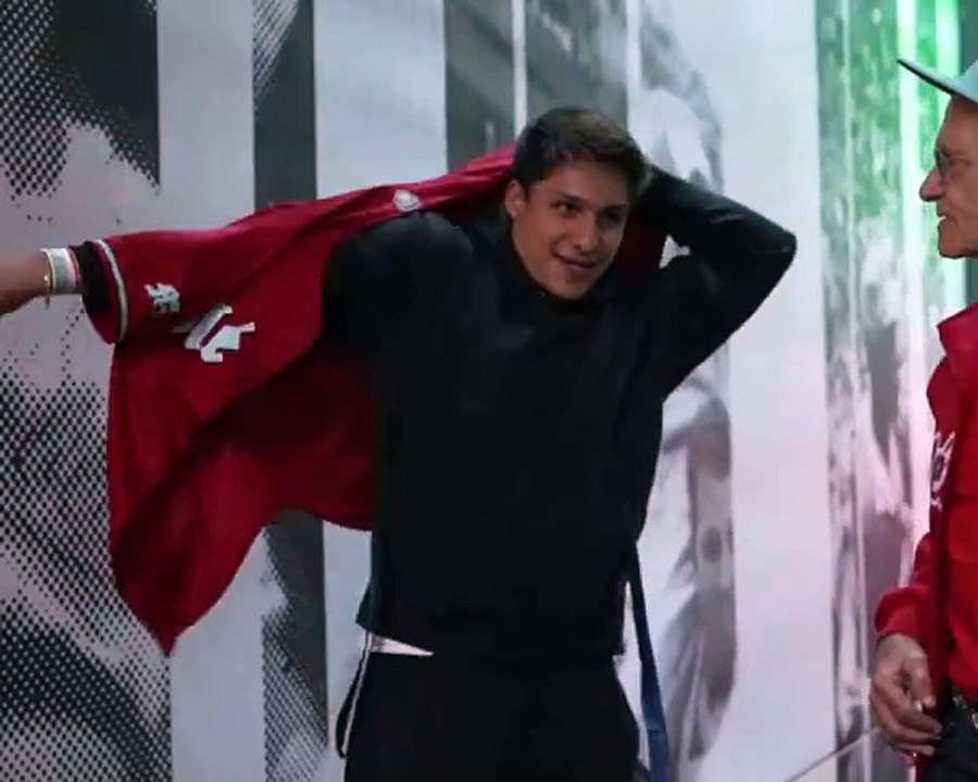 Osmar OLVERA se pone la PLAYERA de los DIABLOS ROJOS del México