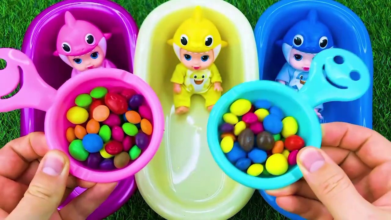 Satisfying ASMR l Magic Bathtubs with Rainbow Kinetic Sand M&M's & Skittles Candy Mixing Cutting
