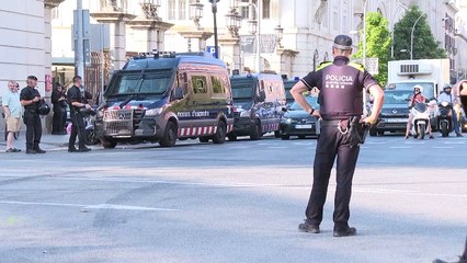 El PP baraja citar a la directora del CNI en el Congreso y Robles pide "respeto"