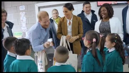 Colombia, Harry e Meghan visitano una scuola e un centro per veterani