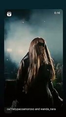 Wanda Nara con Ca7riel y Paco Amoroso a los besos