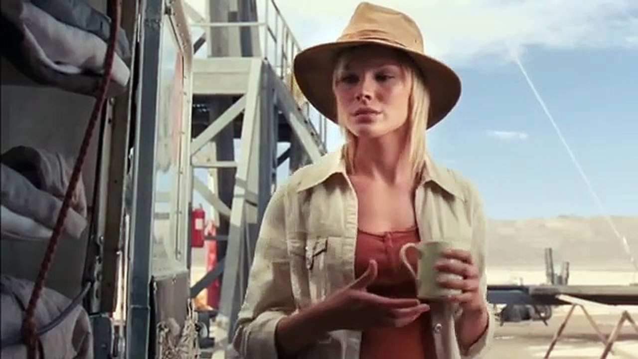 Nine Miles Down (2009) Movie Explained in Hindi/Urdu | Nine Miles Down Story Summarized हिन्दी