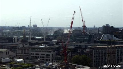 Londra, incendio alla Somerset House: 100 vigili del fuoco a lavoro