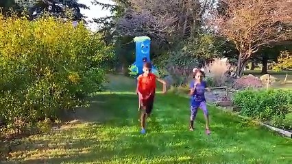 Heidi-dan-Zidane-bermain-mainan-tiup-bes_12