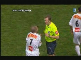 Boli se fait démonter par un joueur de Carquefou