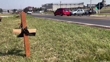 Moradores de Cascavel protestam e cobram construção de viaduto no Trevo da Portal