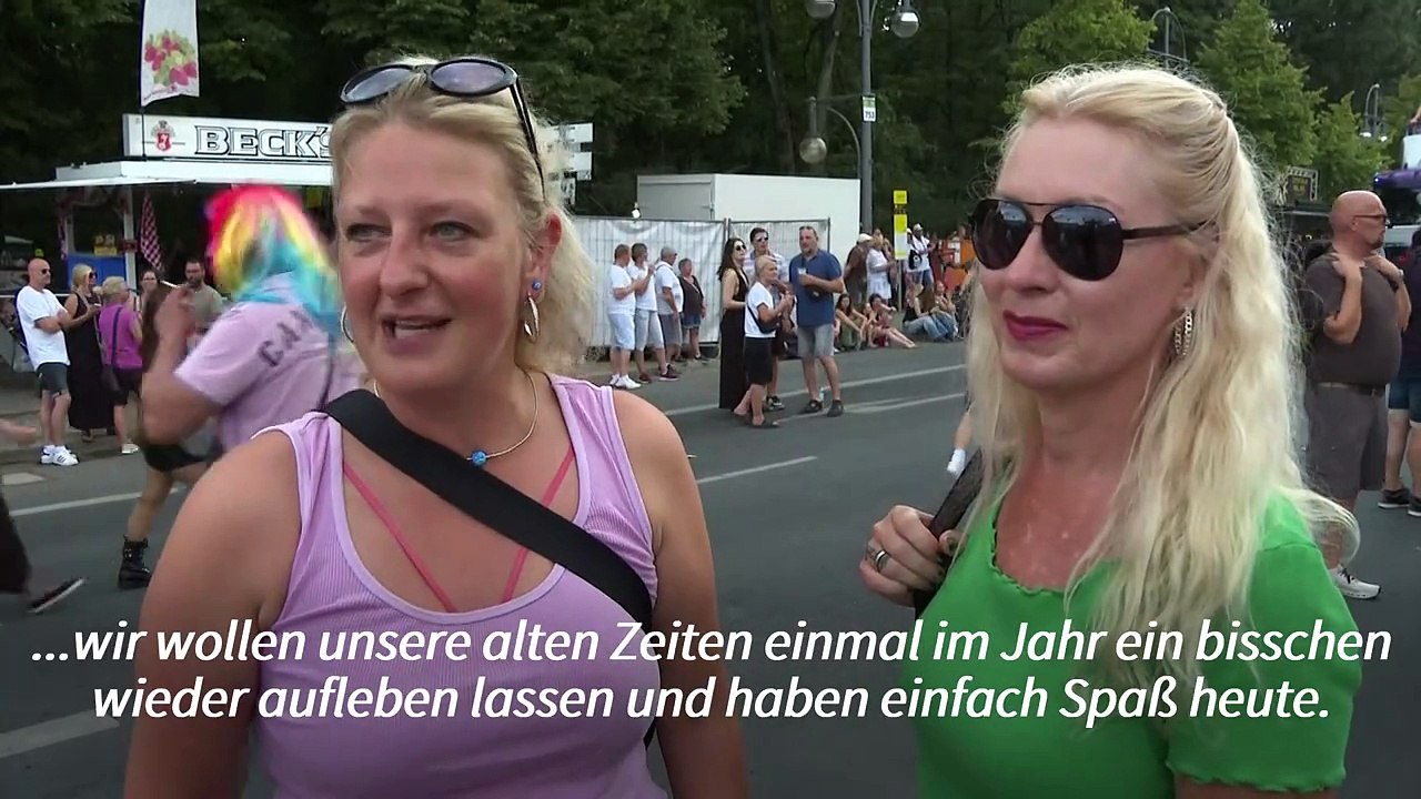 Berlin: Tausende Techno-Fans feiern bei 'Rave The Planet'