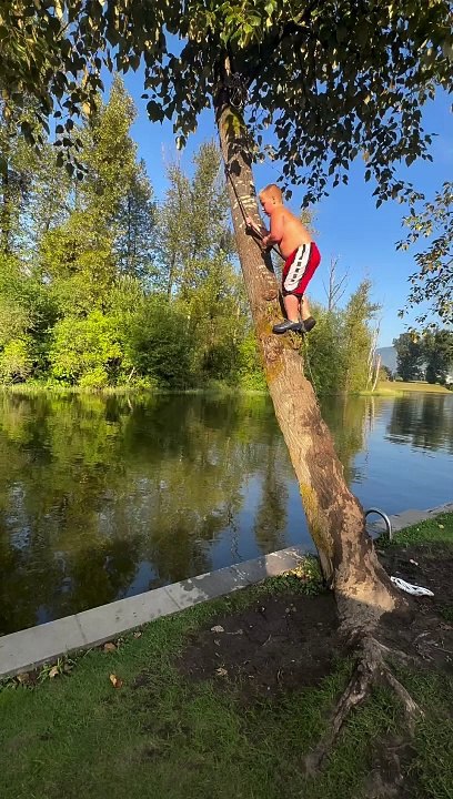 Rope swing fail   #ropeswing #ropeswingfail #ouch #ouchthathurt #imgood #river #creek #joy #summer #summervibes #summerstyle #summer2024