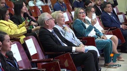 Profesores de la Unachi pide renuncia de la rectora Etelvina de Bonagas