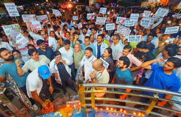Video : कोलकाता की घटना से चिकित्सकों में गुस्सा ,कैंडल मार्च निकालकर जताया रोष