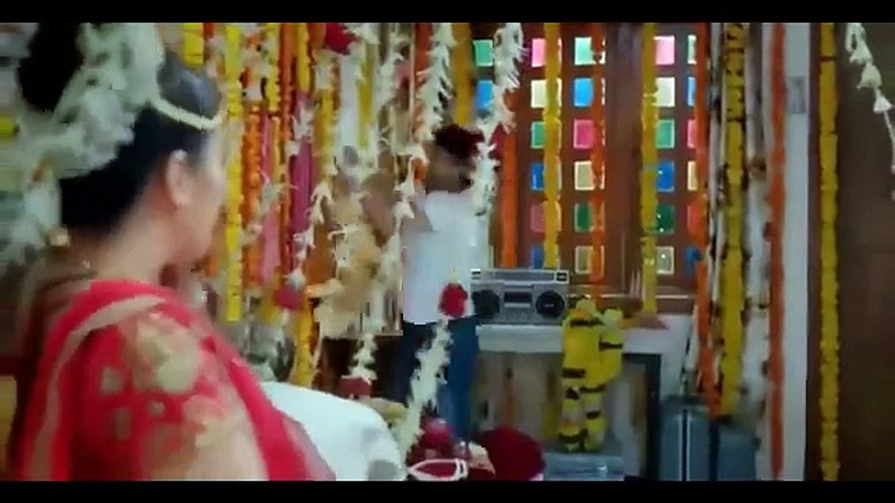 Buri_Nazar_Wale_Tera_Muh_Kala___Ready___Movie_Clip___Comedy_Scene___Must_Watch___Salman_Khan,_Asin(360p)
