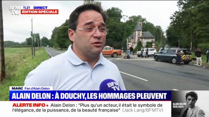 Mort d'Alain Delon: à Douchy, les fans de l'acteur affluent