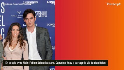 Download Video: Capucine Anav, ex-compagne d'Alain-Fabien Delon, rend hommage à Alain Delon : elle évoque leurs 