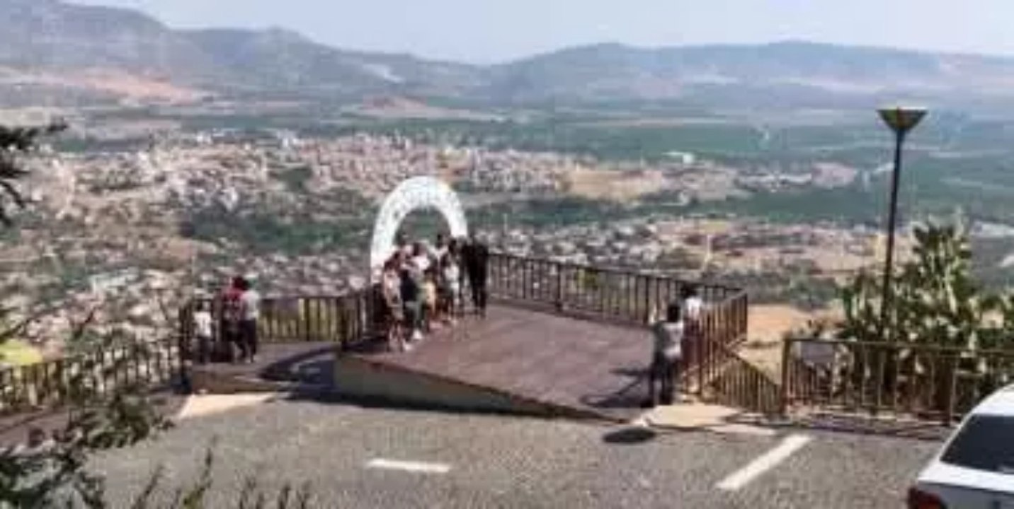 Kozan Kalesi doğası ve tarihiyle ziyaretçilerini ağırlıyor