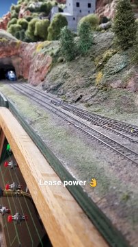 light power locomotive move #trains #railroad #bnsf