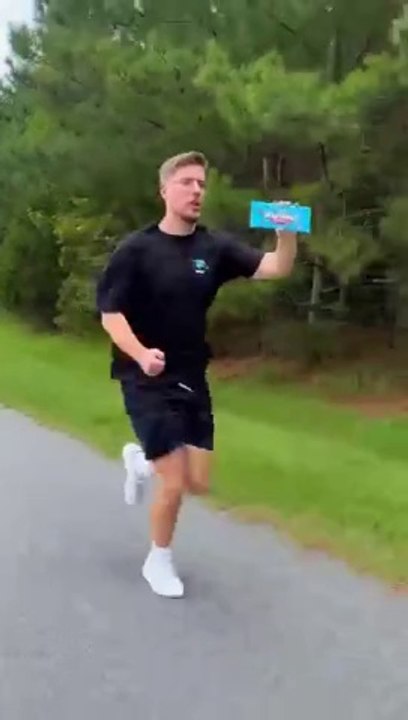 Mr beast running