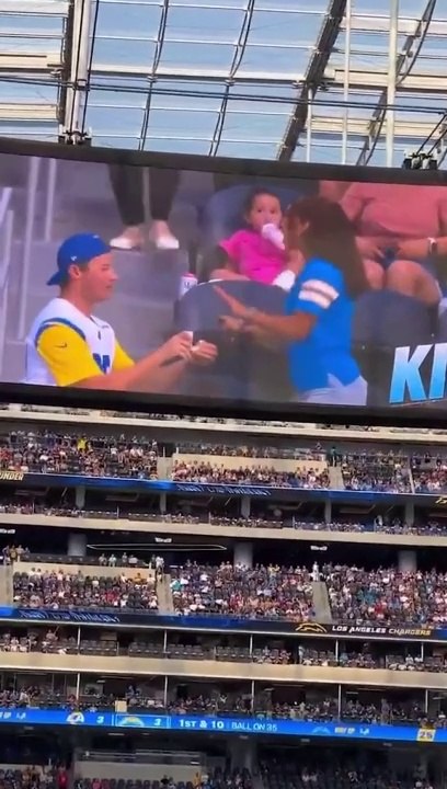 Fan proposes on Kiss Cam only to get rejected and covered in nachos