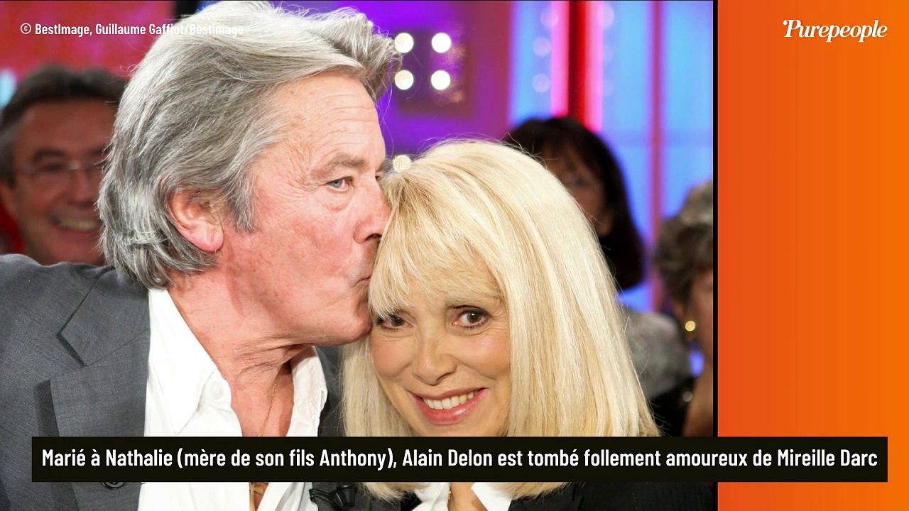 Alain Delon et Mireille Darc amoureux durant 15 ans, leur rupture n'a jamais rien cassé de leur amitié