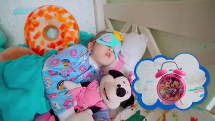 Five Kids First Day of School + more Children's Songs and Videos