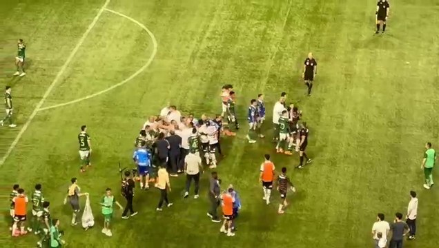 Veja como foi a confusão entre os jogadores no final do Choque-Rei