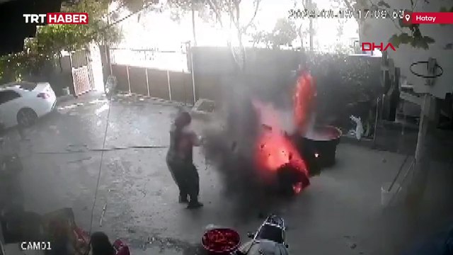 Hatay'da salça yapılırken patlama oldu: O anlar kamerada