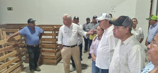 Cebolleros de Coclé se reúnen con ministro del MIDA